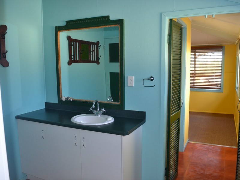 830 Scenic Highway, Kinka Beach QLD 4703