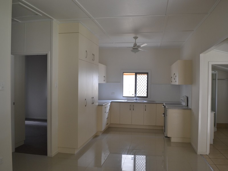 81 Matthew Flinders Drive, Cooee Bay QLD 4703