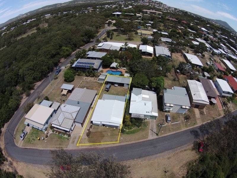 90 The Esplande, Cooee Bay QLD 4703