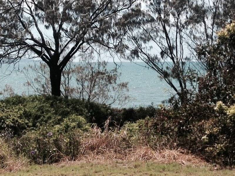 90 The Esplande, Cooee Bay QLD 4703