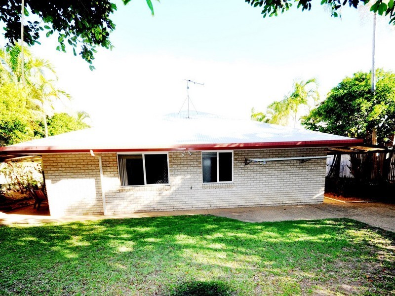 10 Rodney Street, Taranganba QLD 4703