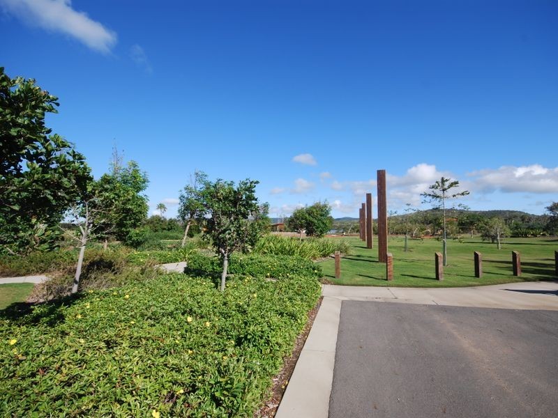 45 Lakeview Court, Mulambin QLD 4703