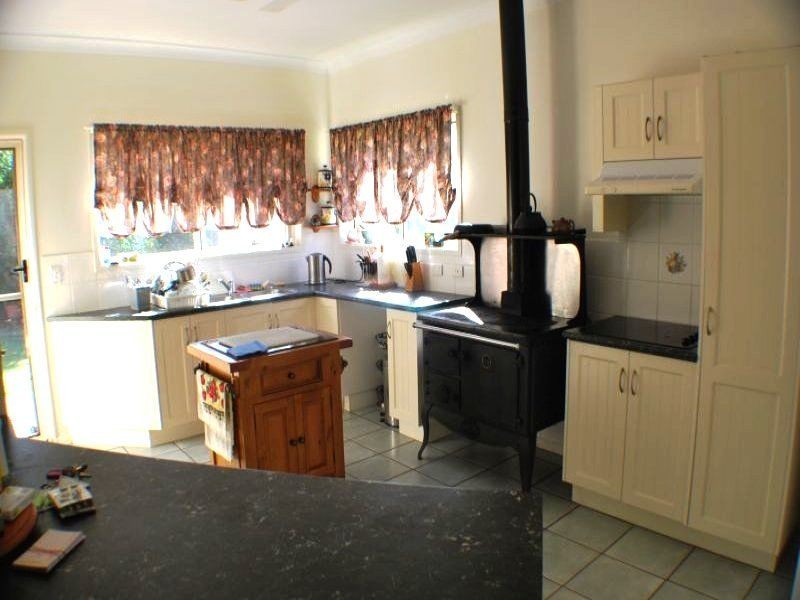 52 Vanderspek Road, Bondoola QLD 4703