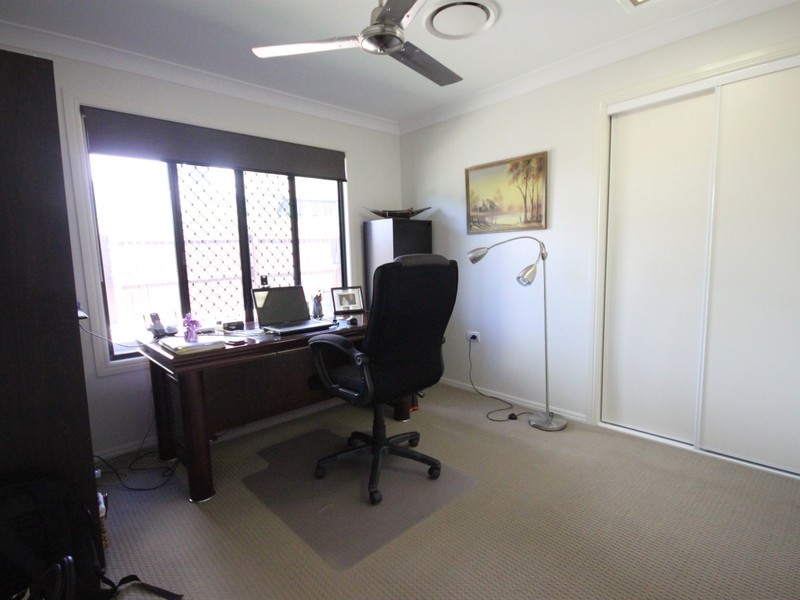 9 Cook Avenue, Pacific Heights QLD 4703