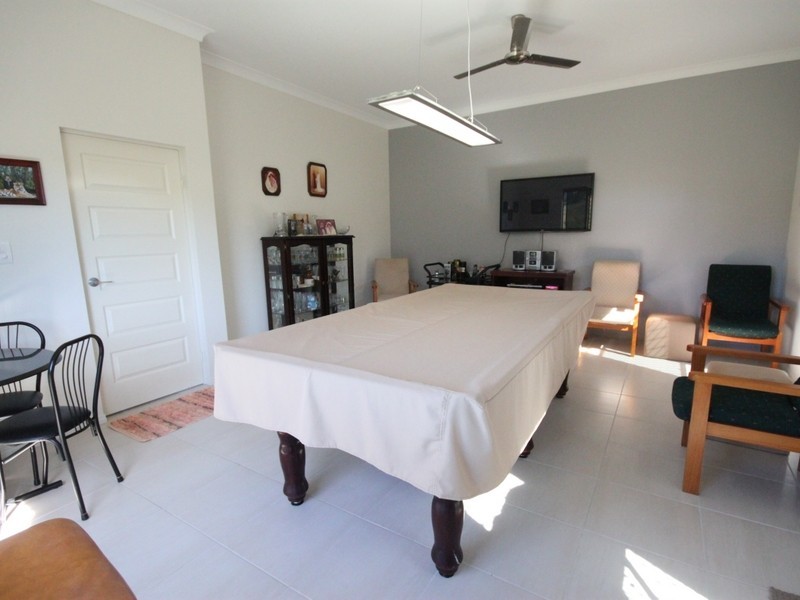 9 Cook Avenue, Pacific Heights QLD 4703