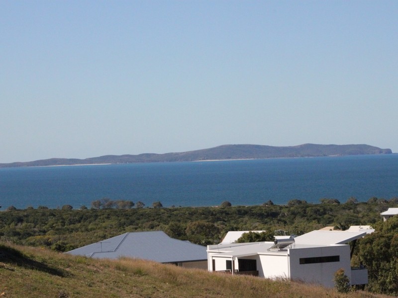 9 Cook Avenue, Pacific Heights QLD 4703