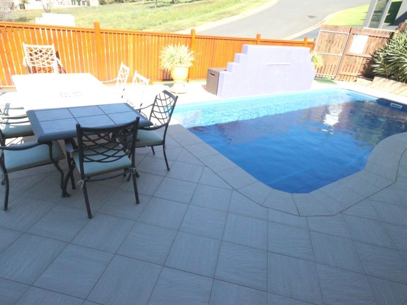 9 Cook Avenue, Pacific Heights QLD 4703