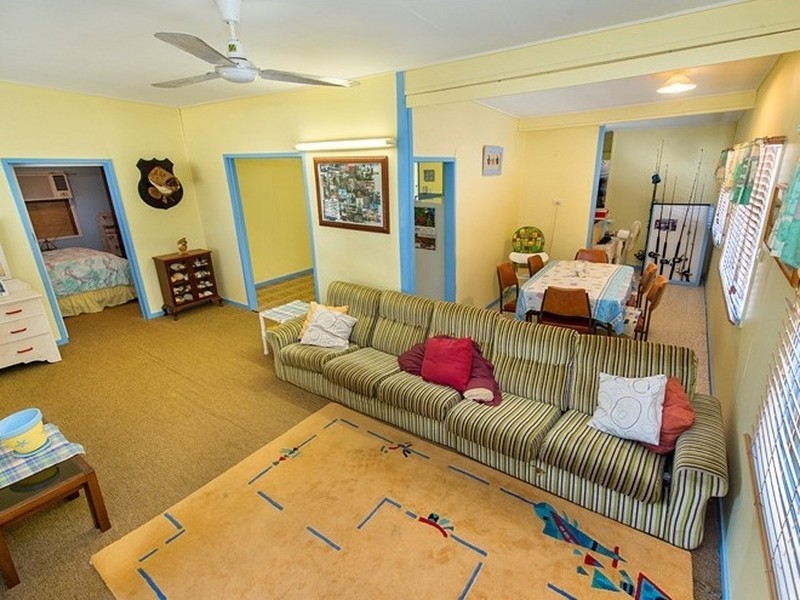 13 Meadow Street, Keppel Sands QLD 4702