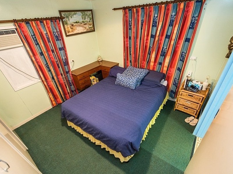 13 Meadow Street, Keppel Sands QLD 4702