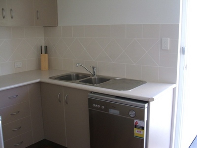 2/6A Logan Lane, Yeppoon QLD 4703