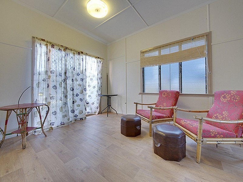 10 Roden Street, Keppel Sands QLD 4702
