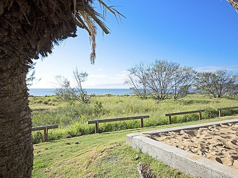10 Roden Street, Keppel Sands QLD 4702