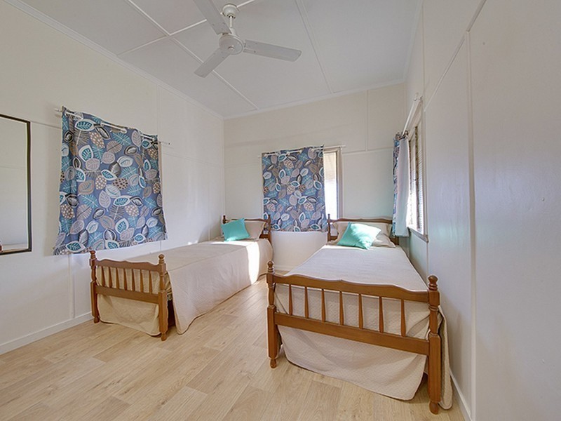 10 Roden Street, Keppel Sands QLD 4702