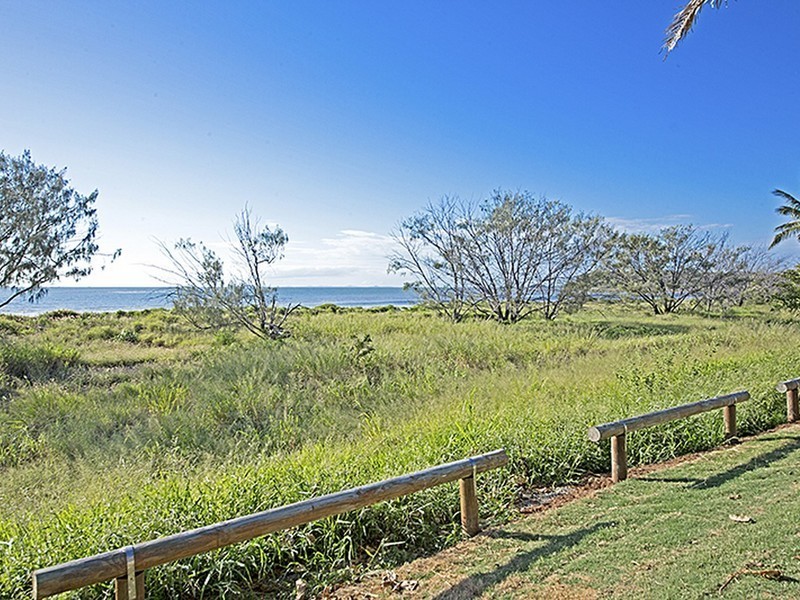 10 Roden Street, Keppel Sands QLD 4702