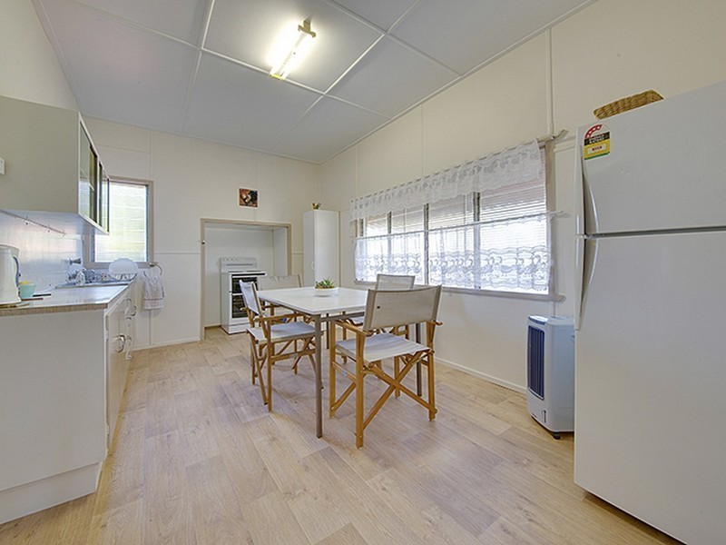 10 Roden Street, Keppel Sands QLD 4702