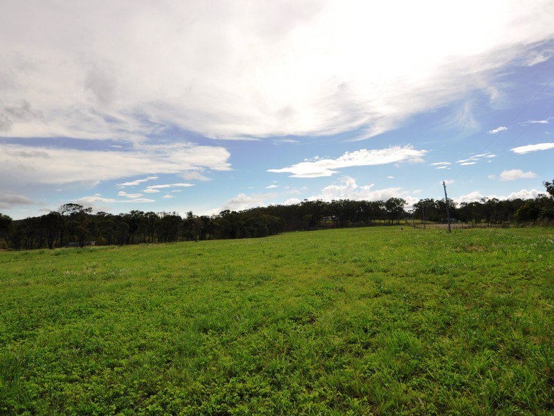 80 Hoys Rd, Coowonga QLD 4702