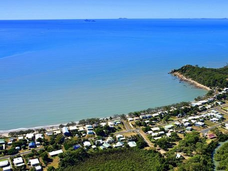 52 Schofield Parade, Keppel Sands QLD 4702