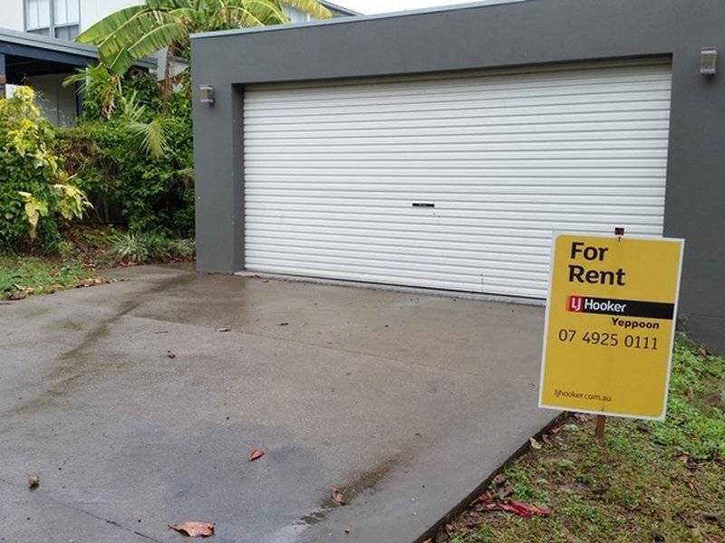 42 Pandanus Drive, Cooee Bay QLD 4703