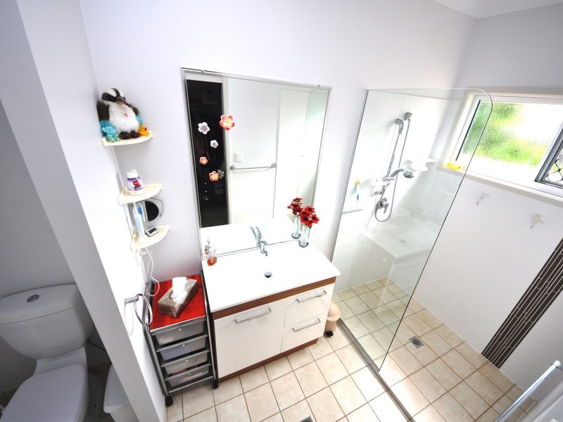 Duplex 2/9 Java Crescent, Yeppoon QLD 4703