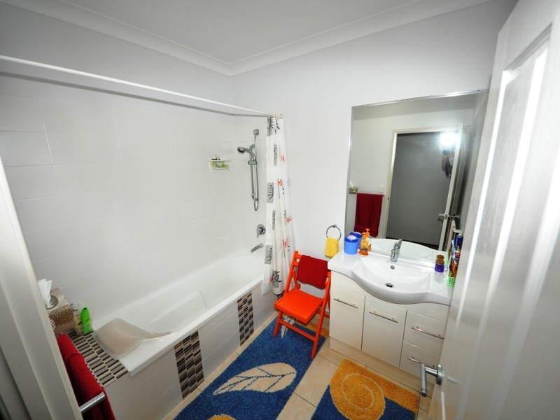 Duplex 2/9 Java Crescent, Yeppoon QLD 4703