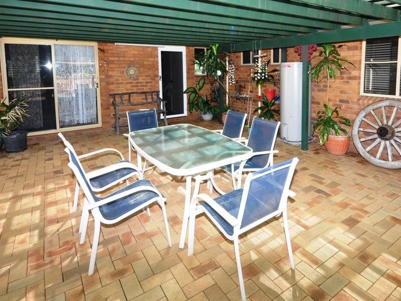 2 Bobs Close, Hidden Valley QLD 4703