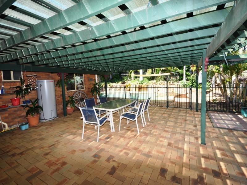2 Bobs Close, Hidden Valley QLD 4703