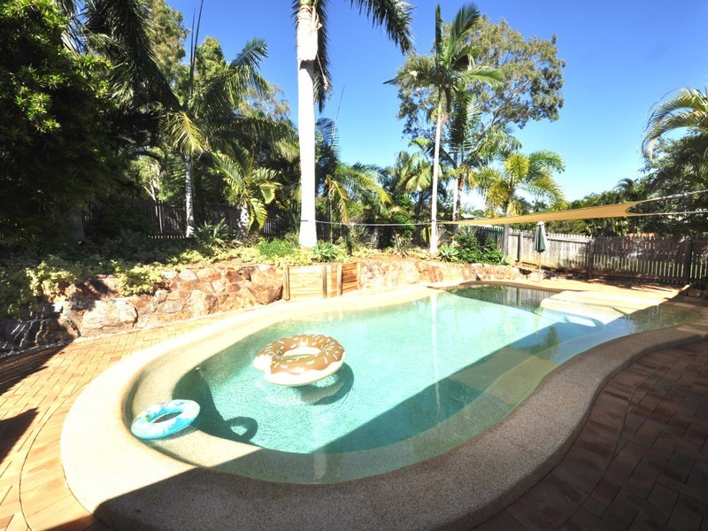 2 Bobs Close, Hidden Valley QLD 4703