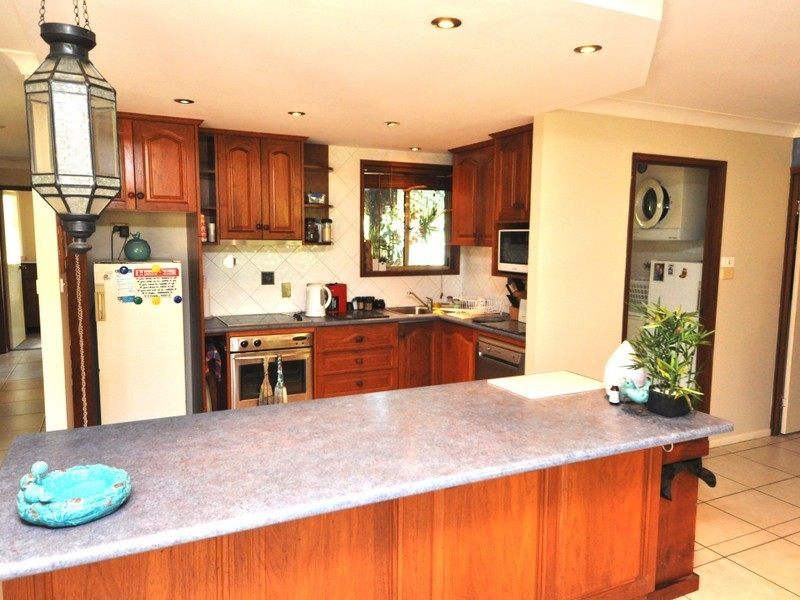 2 Bobs Close, Hidden Valley QLD 4703