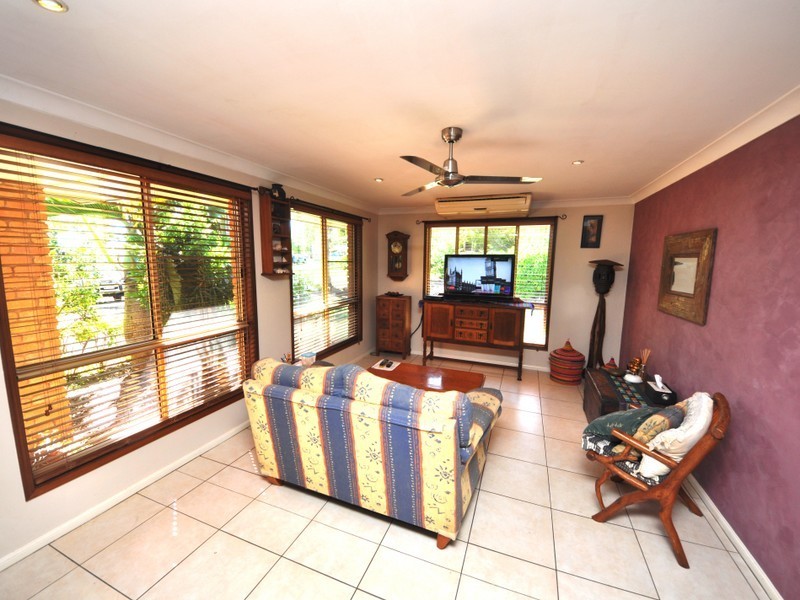 2 Bobs Close, Hidden Valley QLD 4703
