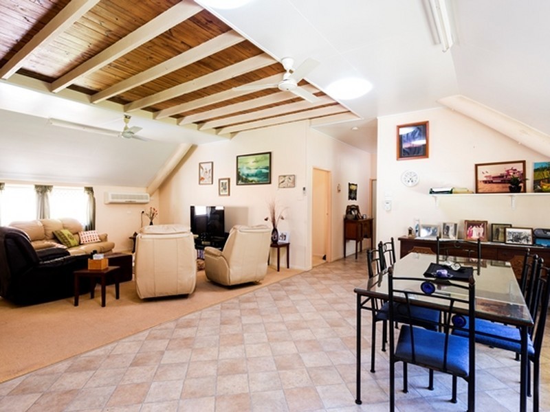 36 Roberts Road, Pacific Heights QLD 4703