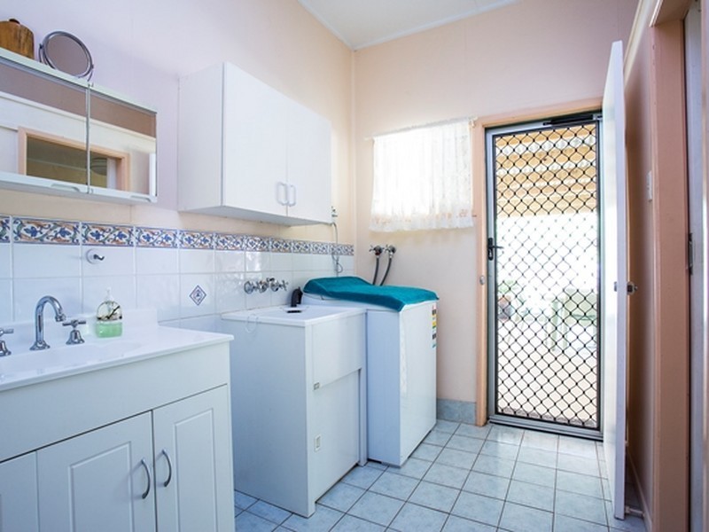 36 Roberts Road, Pacific Heights QLD 4703