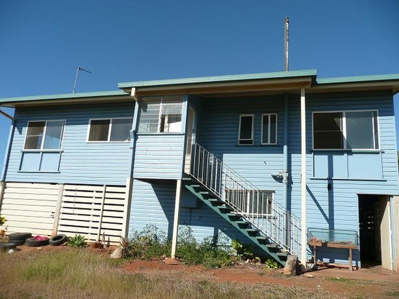 11 Meikleville Street, Meikleville Hill QLD 4703