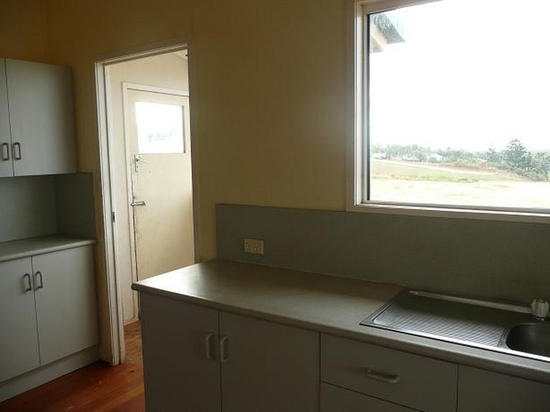 11 Meikleville Street, Meikleville Hill QLD 4703