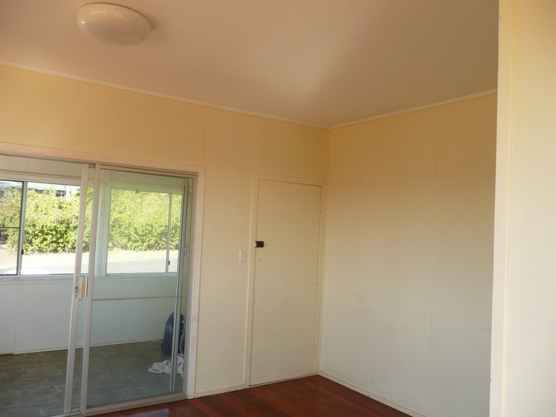 11 Meikleville Street, Meikleville Hill QLD 4703