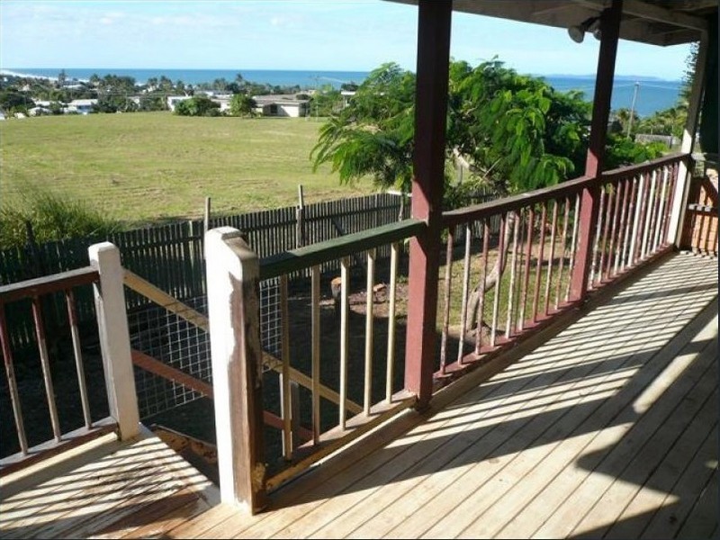 13 Meikleville Street, Meikleville Hill QLD 4703