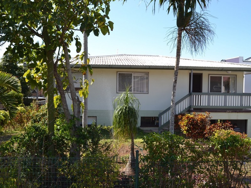 17 Meikleville Street, Meikleville Hill QLD 4703
