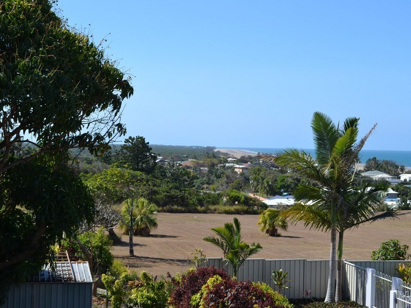 17 Meikleville Street, Meikleville Hill QLD 4703