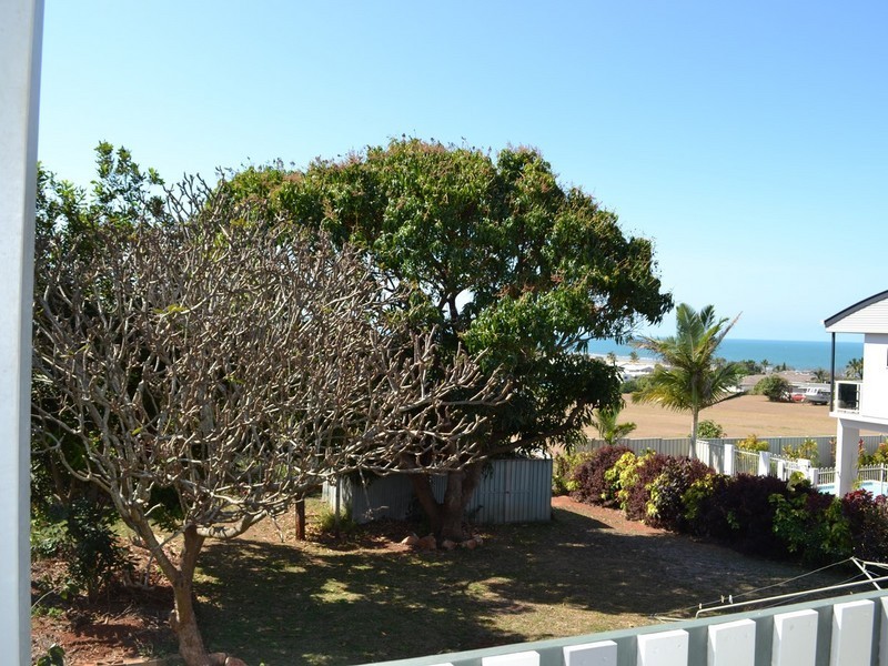 17 Meikleville Street, Meikleville Hill QLD 4703