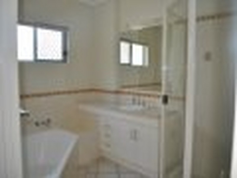 11A Prospect Street, Rosslyn QLD 4703