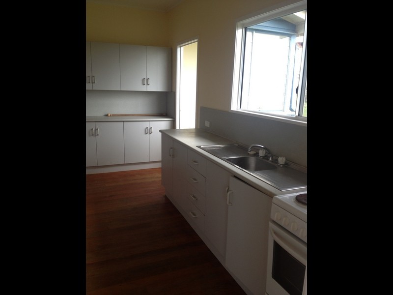 11 Meikleville Street, Meikleville Hill QLD 4703