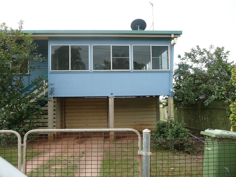 11 Meikleville Street, Meikleville Hill QLD 4703