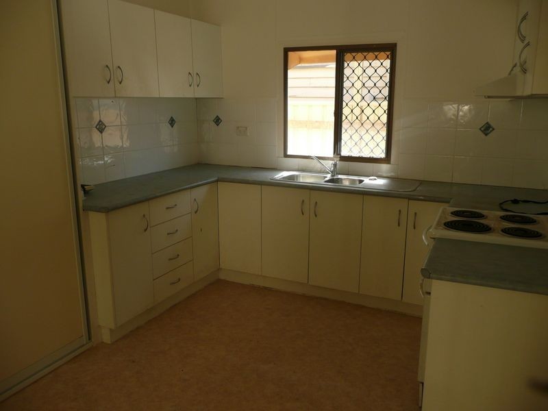 81 Matthew Flinders Drive, Cooee Bay QLD 4703