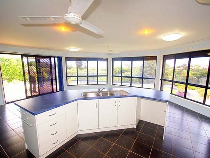 18 Setu Drive, Pacific Heights QLD 4703