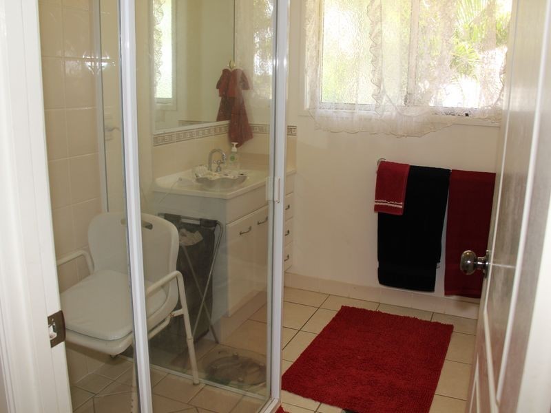 4 Carlo Cnr, Keppel Sands QLD 4702