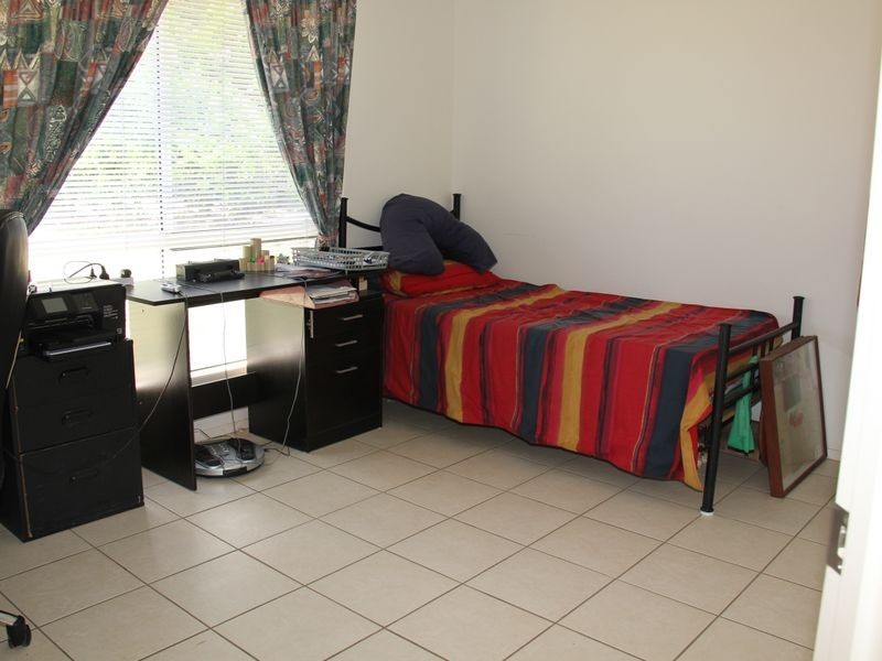 4 Carlo Cnr, Keppel Sands QLD 4702