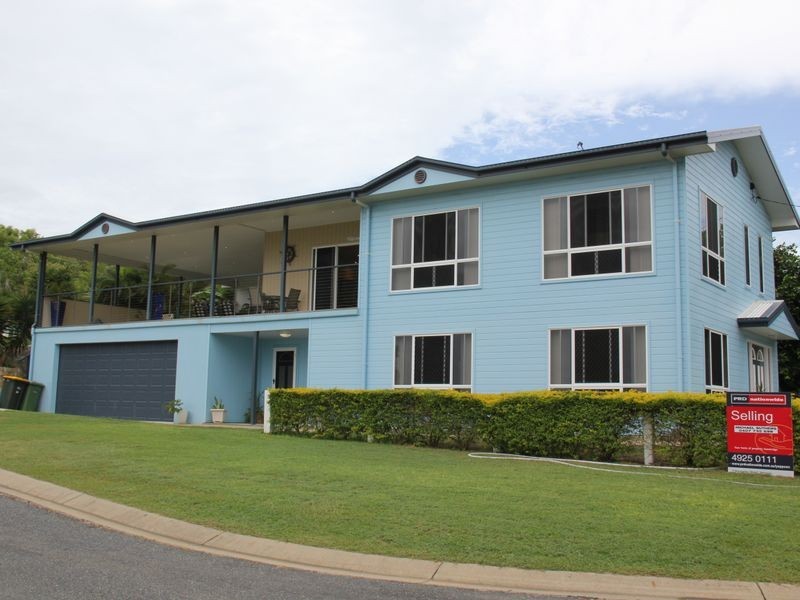 33 Taylor Street, Keppel Sands QLD 4702