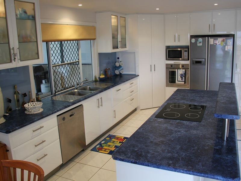 33 Taylor Street, Keppel Sands QLD 4702