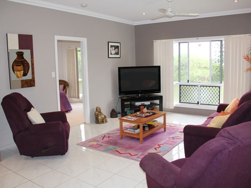 33 Taylor Street, Keppel Sands QLD 4702