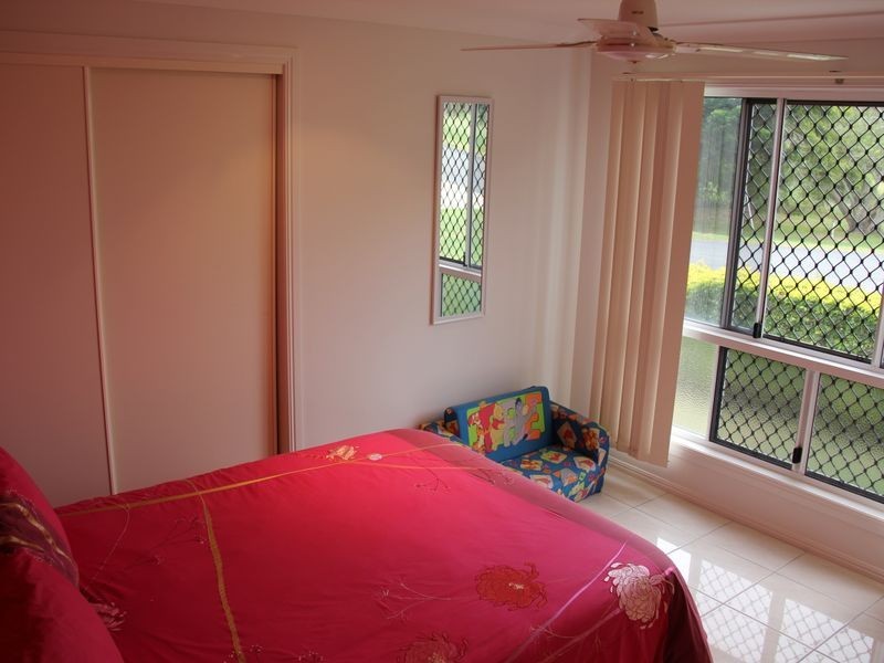 33 Taylor Street, Keppel Sands QLD 4702