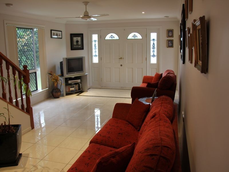 33 Taylor Street, Keppel Sands QLD 4702